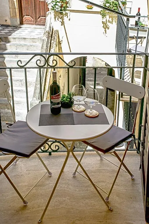 La Triscele Apartment Cefalu